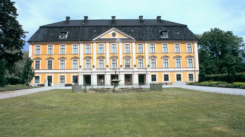 Nyn�s Slott och Museig�rden L�ngmaren 